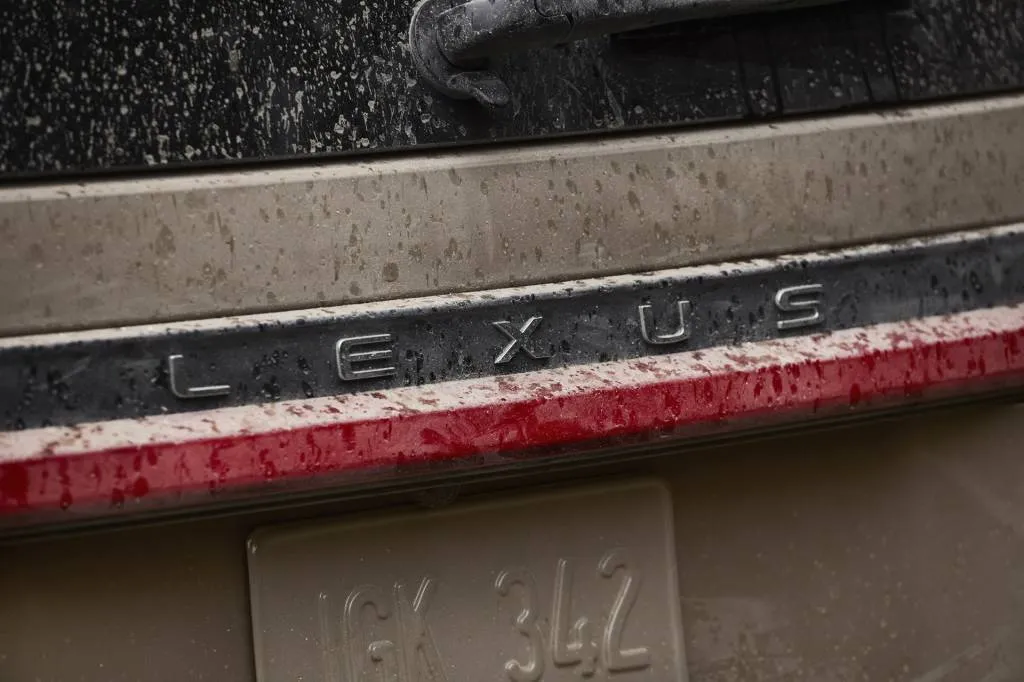 2024 Lexus GX teaser