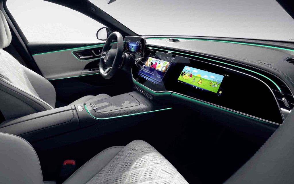 Mercedes exhibits high-tech inside of redesigned 2024 E-Class