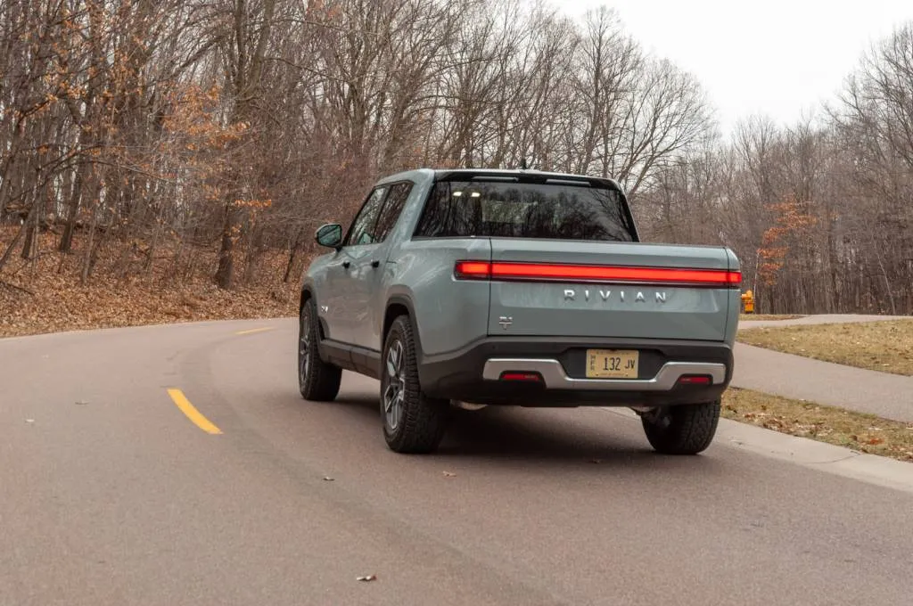 2024 Rivian R1T