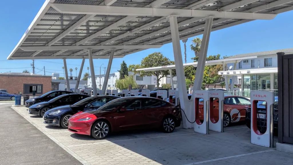 2024 Tesla Model 3at Santa Monica Supercharger station