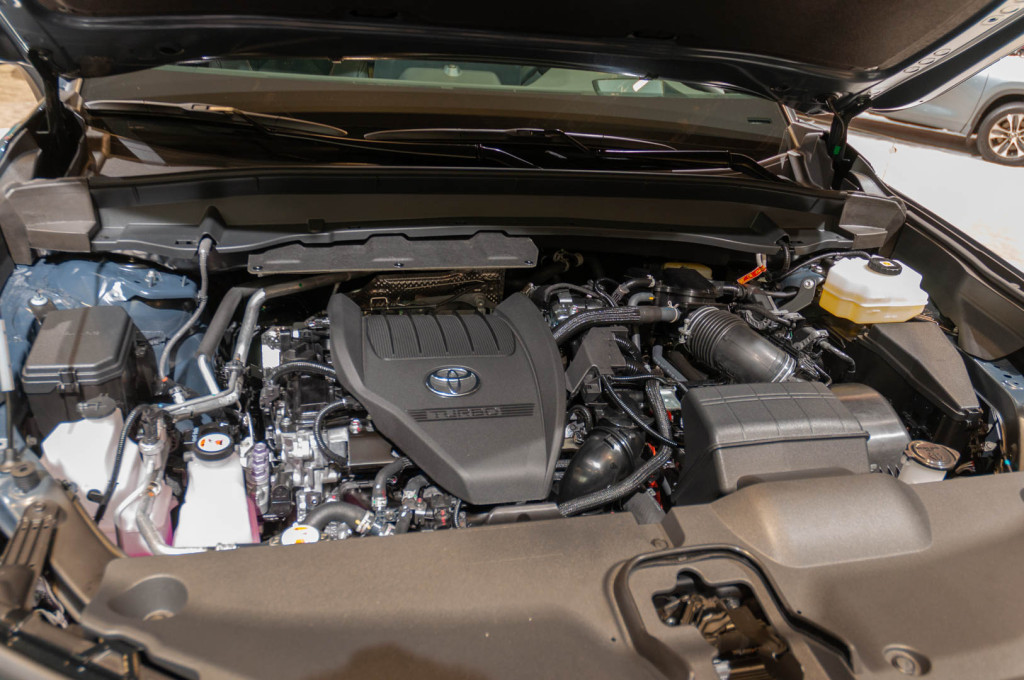 Toyota Grand Highlander vs Toyota Highlander: Compare 3-row SUVs
