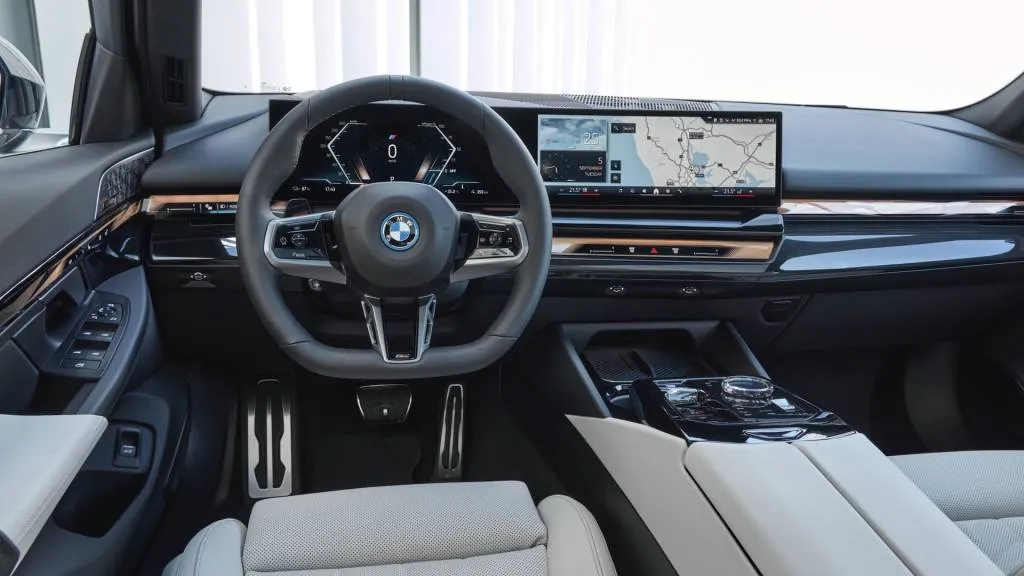 BMW i5 2025
