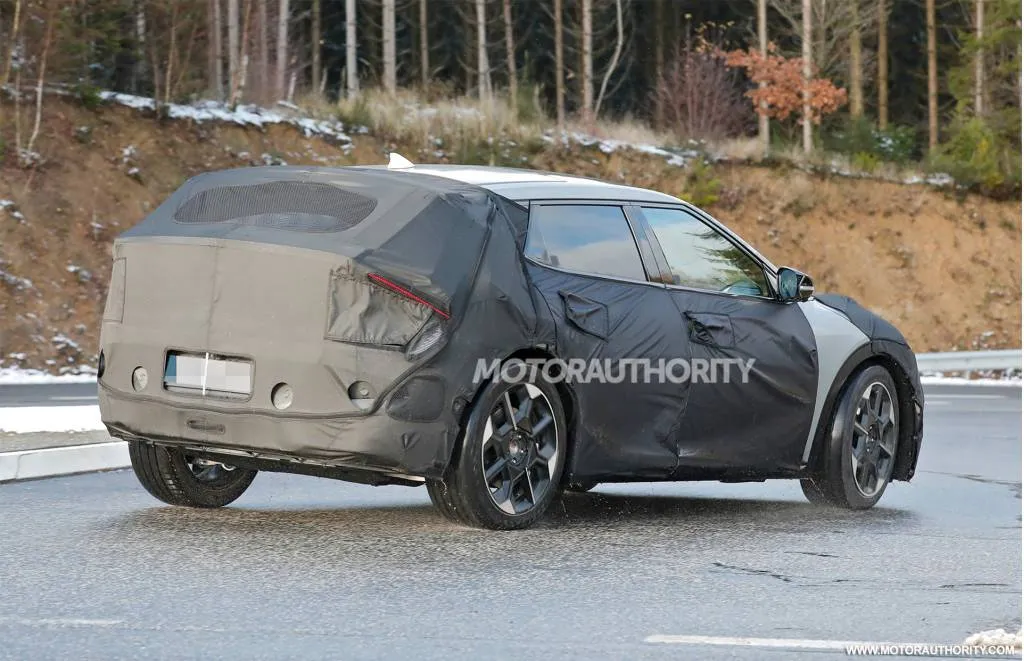 2025 kia ev6 gt facelift spy shots  photo credit baldauf 100907855 l - Auto Recent