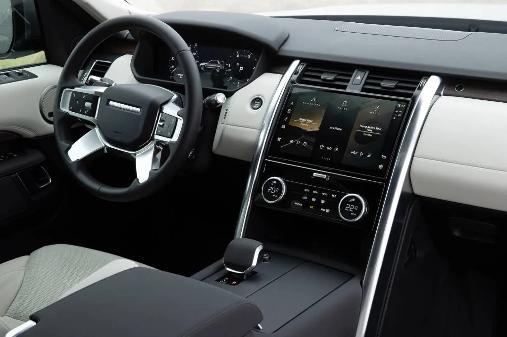 2025 Land Rover Discovery 