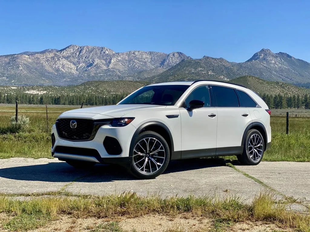 2025 Mazda CX-70 PHEV