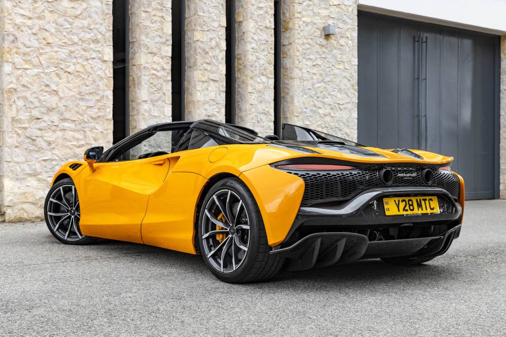 2025 McLaren Artura Spider