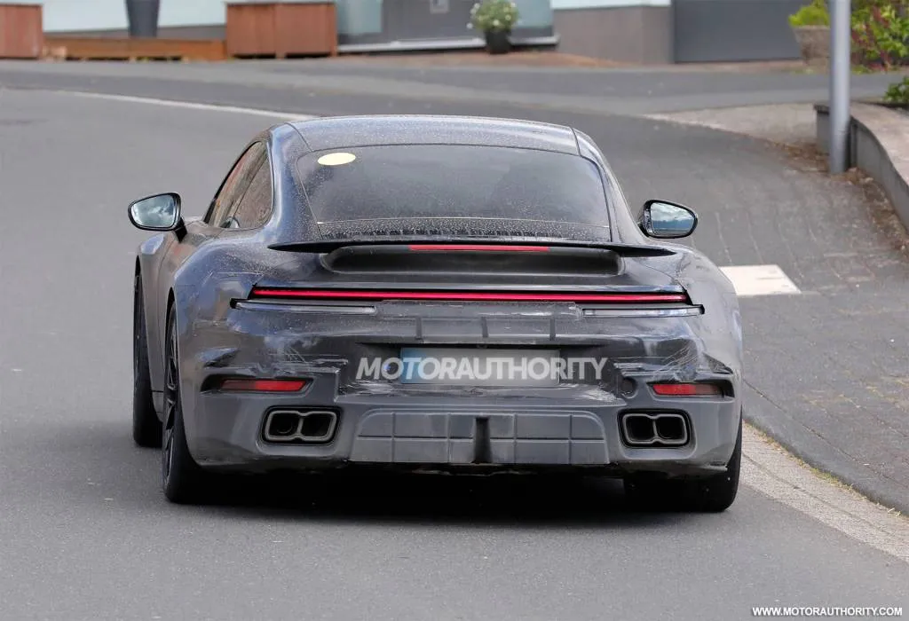 2025 Porsche 911 Turbo S facelift spy shots - Photo credit: Baldauf