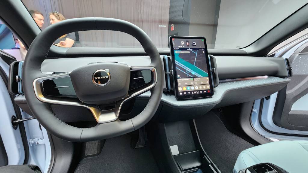 2025 metų Volvo EX30
