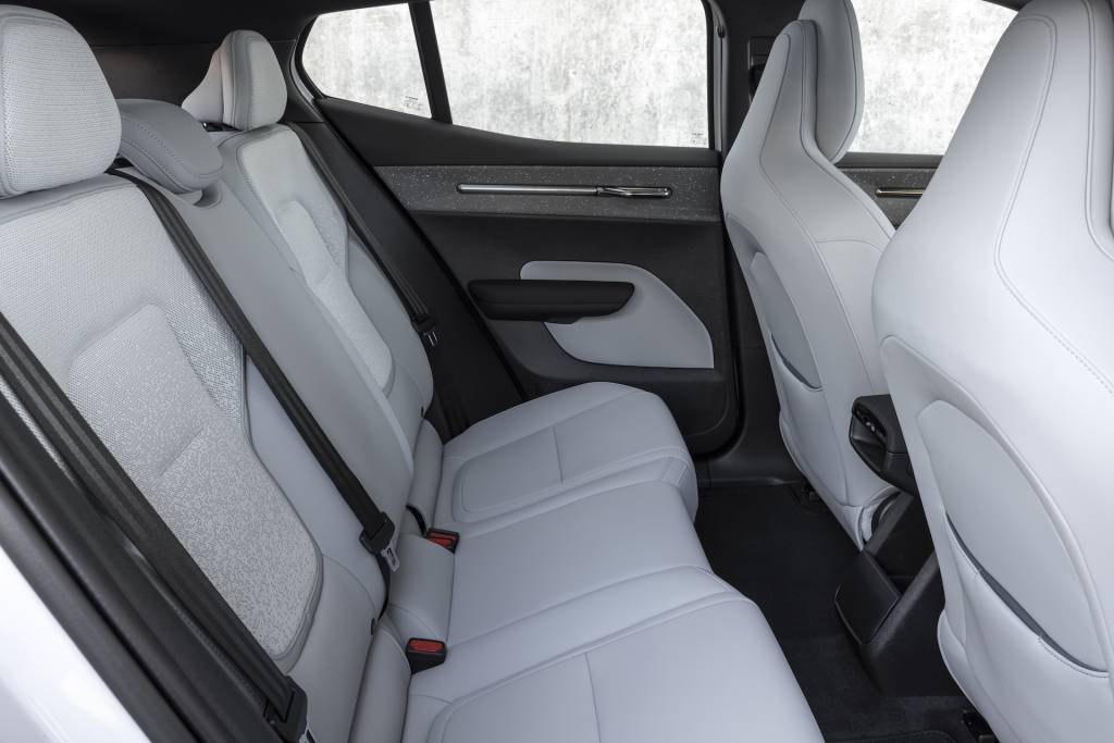 2025 m. „Volvo EX30“ elektrinis visureigis (vieno variklio, „Cloud Blue“)
