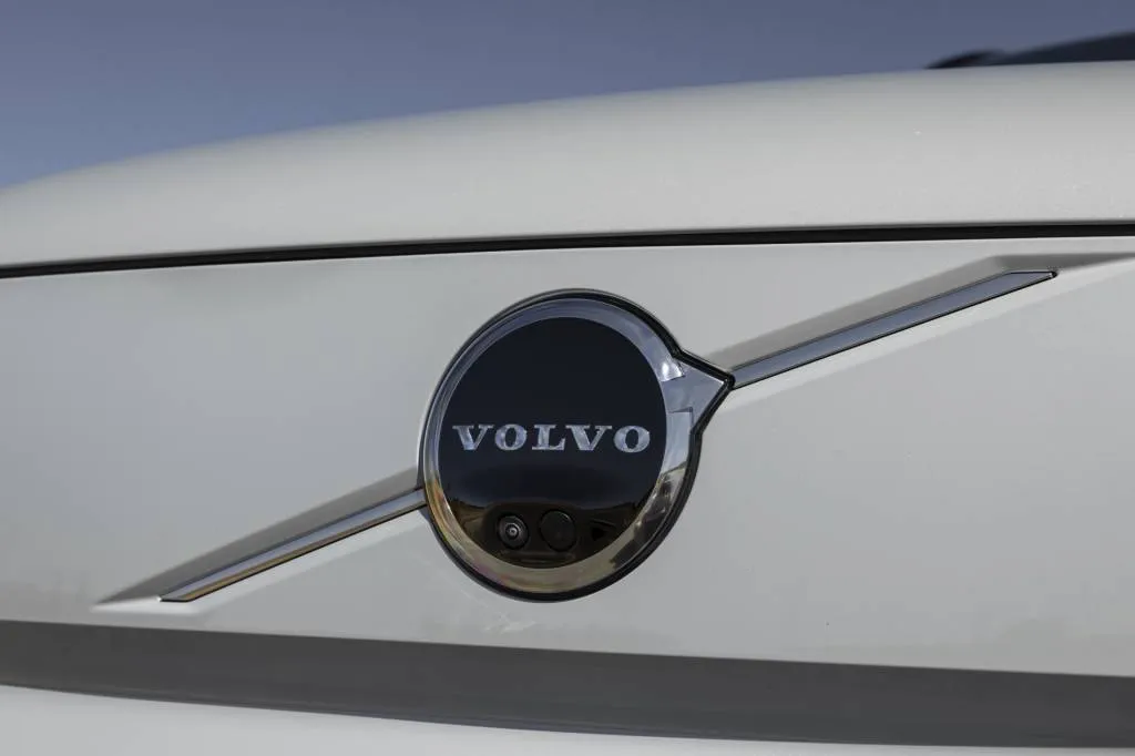 2025 Volvo EX90