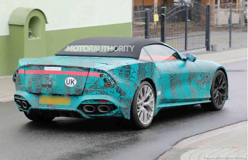 2026 aston martin vanquish volante spy shots  photo via baldauf 100945442 l - Auto Recent