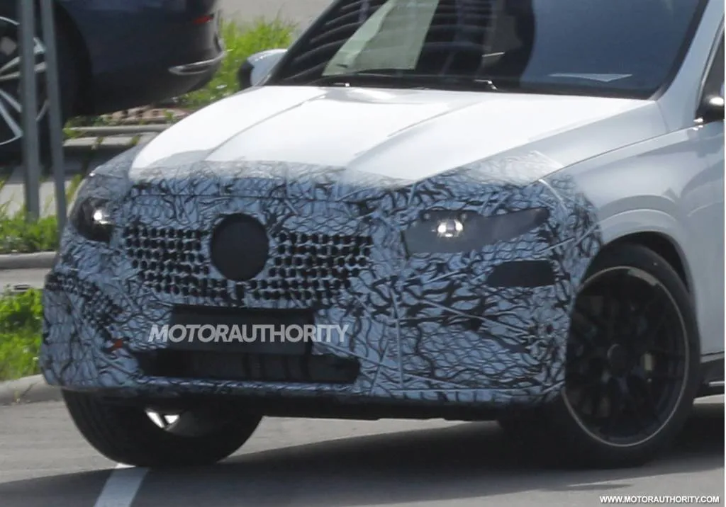 2027 Mercedes-Benz GLE-Class facelift spy shots - Photo credit: Baldauf