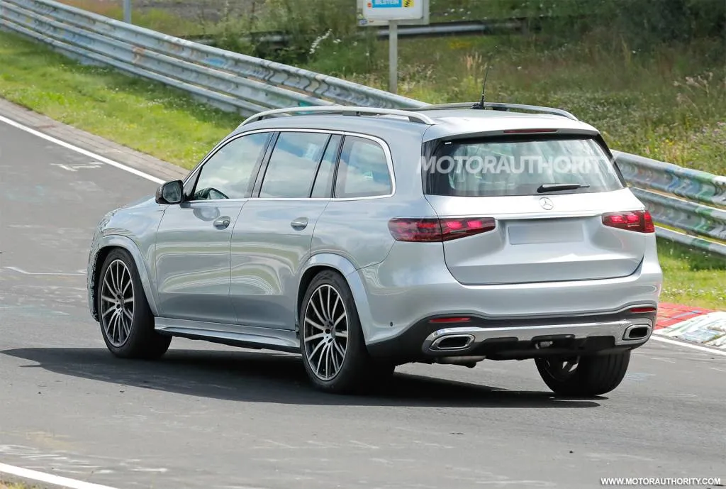 2027 Mercedes-Benz GLS-Class facelift spy shots - Photo via Baldauf