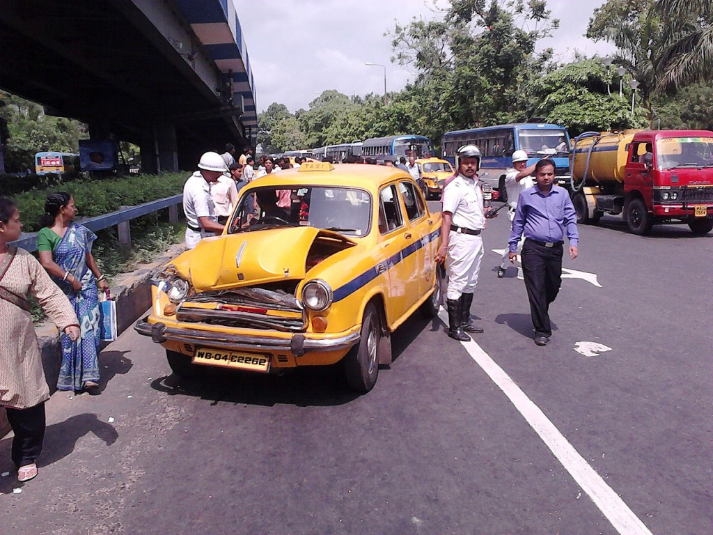  A road accident in Kolkata, India (photo by Biswarup Ganguly)