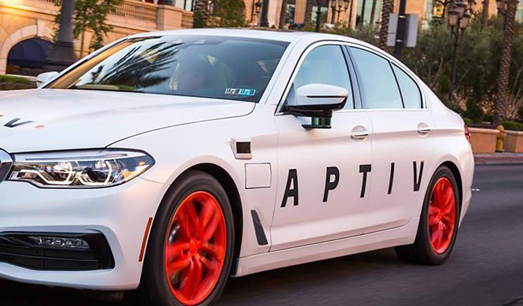 Lyft, Aptiv reach 5,000 paid ride milestone in self-driving BMWs