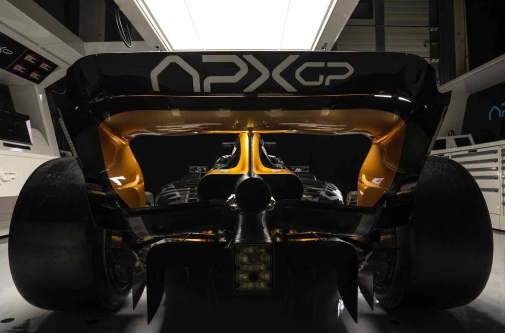 ماشین مسابقه ای APXGP برای فیلم برد پیت F1