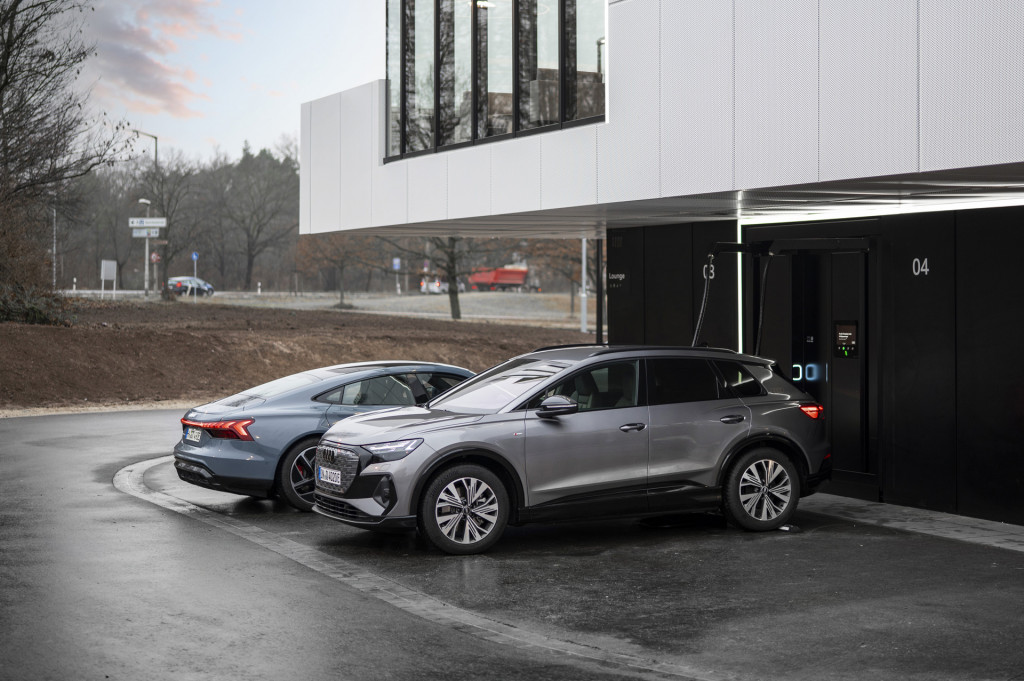Nürnberg, Almanya'da Audi Şarj Merkezi konsepti