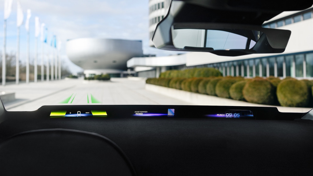 BMW Panoramic Vision display screen