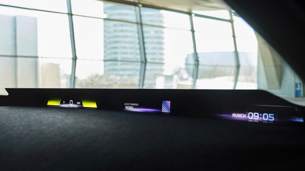 BMW Panoramic Vision head-up display