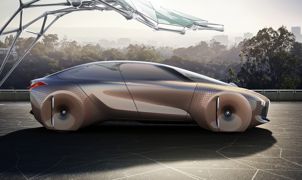  BMW explica las ideas detrás de su concepto Vision Next 100: Video