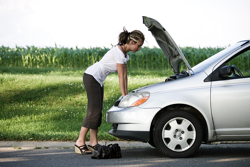 7 Things To Remember When Your Car Breaks Down lead image