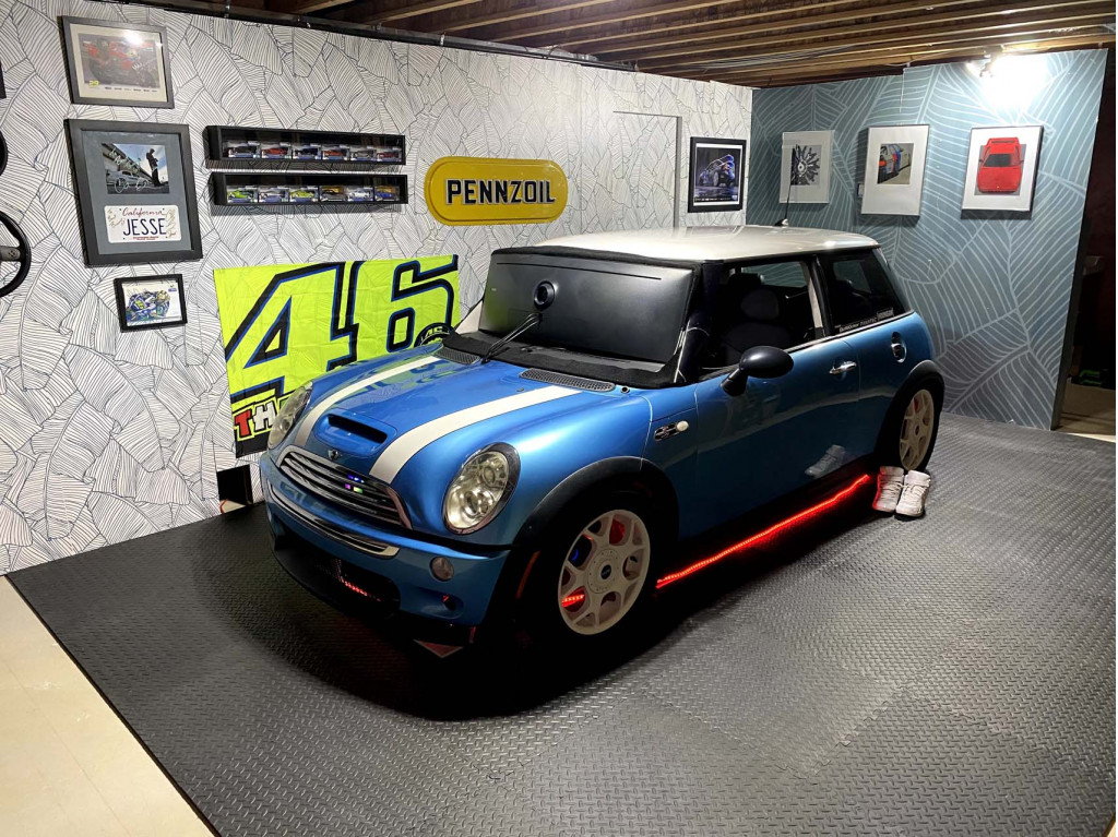 Brent Cheney's 2005 Mini Cooper S racing simulator build