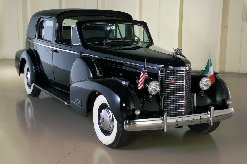 Cadillac v16 Series 90