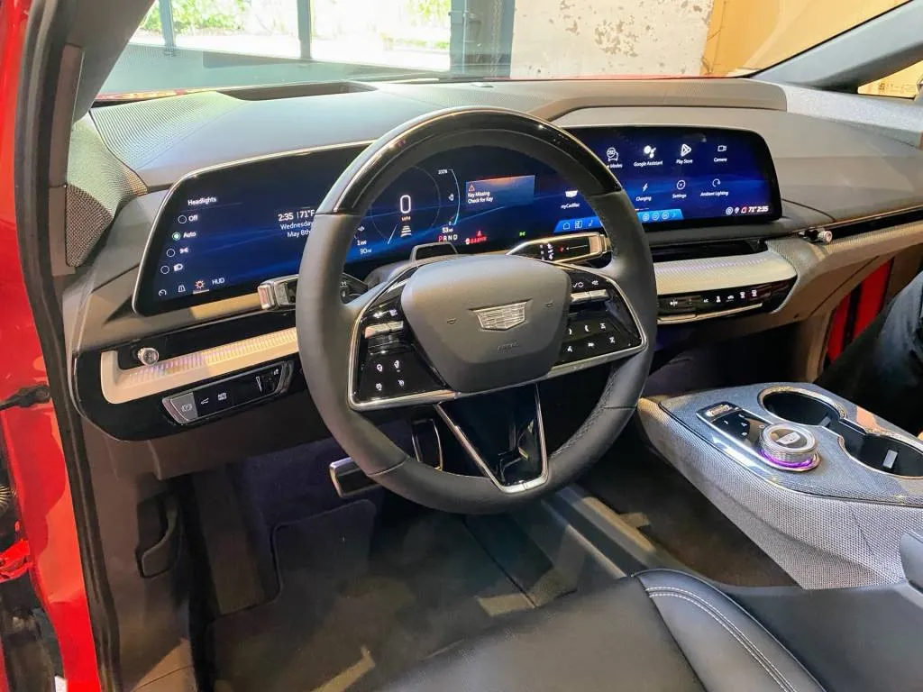 Cadillac Optiq 2025