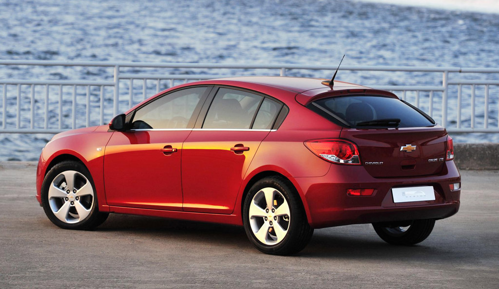 2016 Chevrolet Cruze To Be Shown This Week, Hatchback Model Included ...