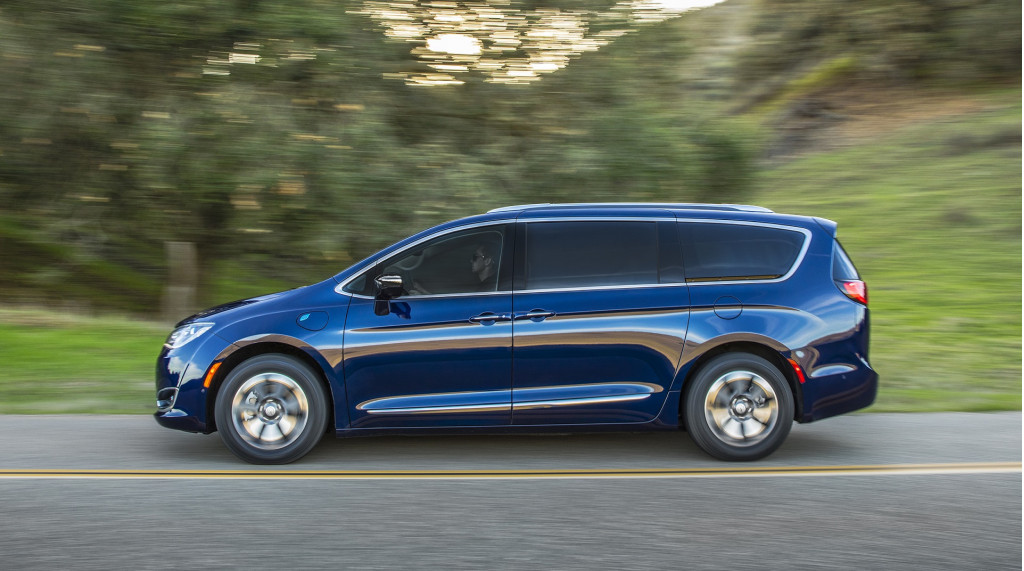 2018 Chrysler Pacifica Review Ratings Specs Prices And Photos The Car Connection
