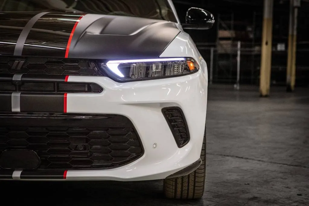 dodge-hornet-r-t-glh-concept_100956205_l.webp