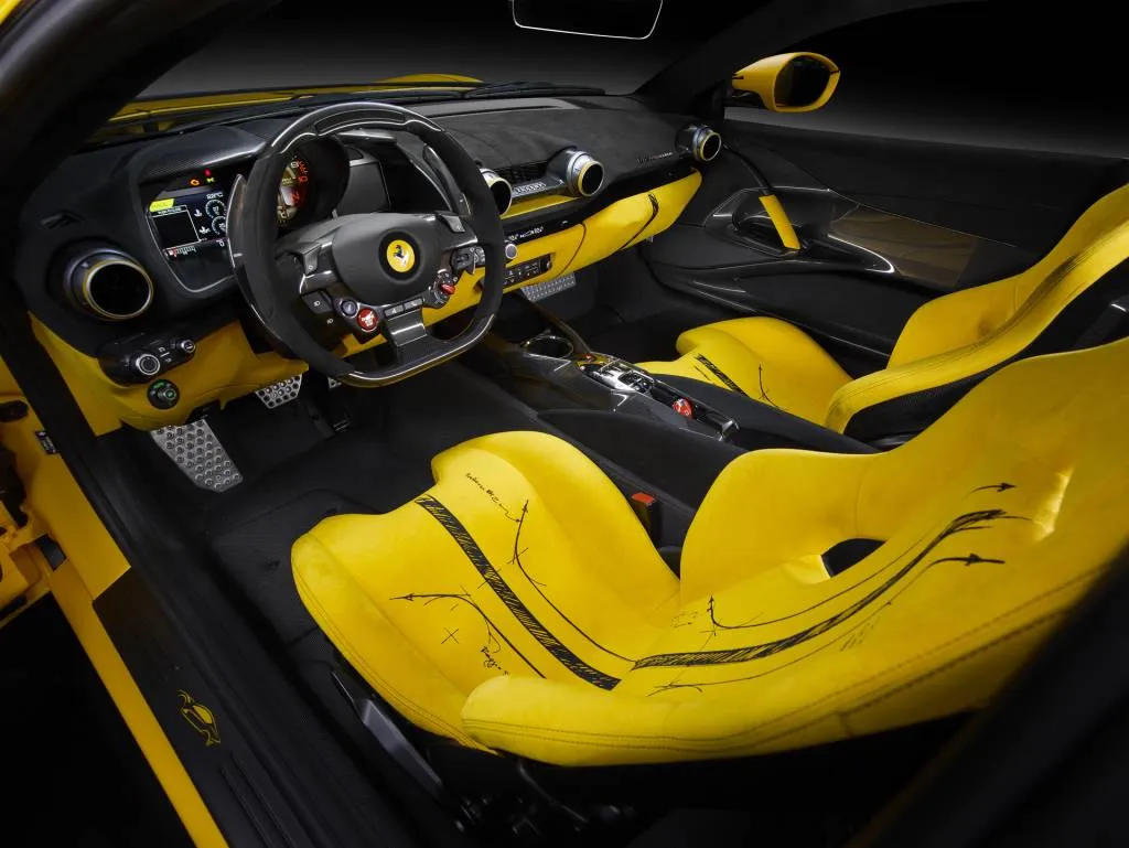 Ferrari 812 Competizione by Tailor Made