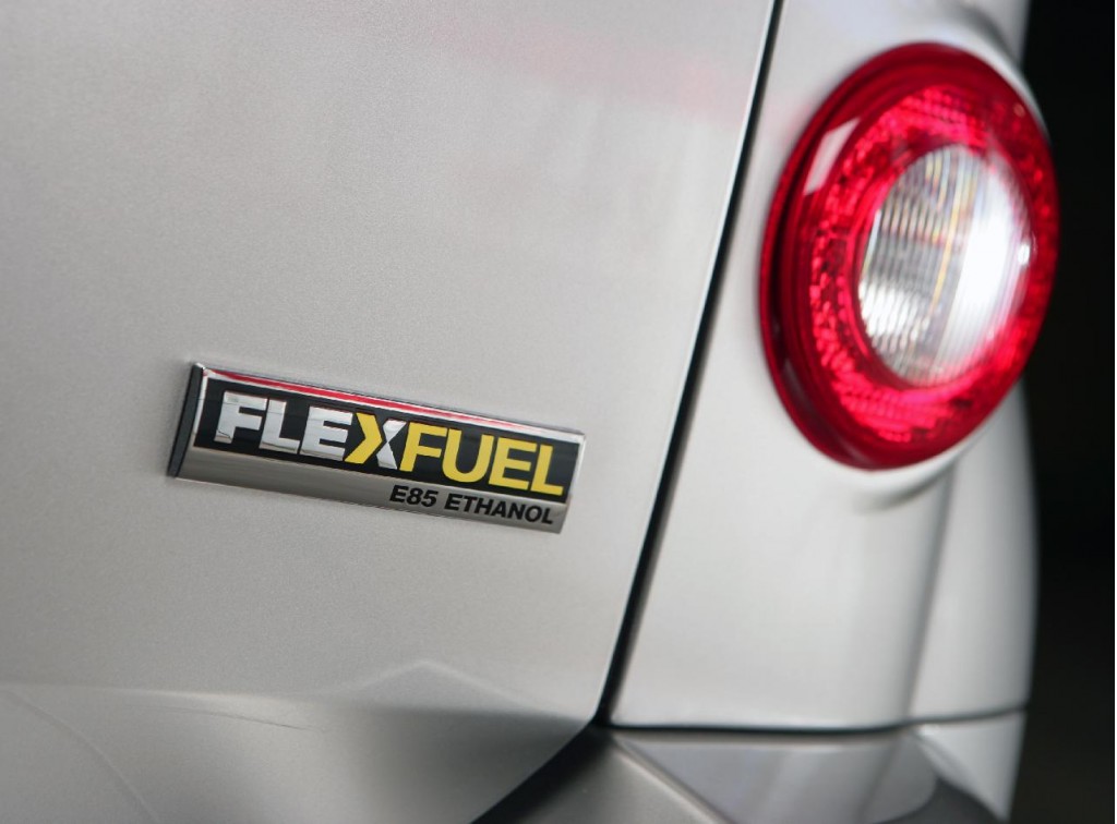FlexFuel badge on 2009 Chevrolet HHR supports E85