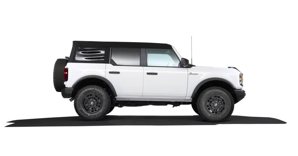 Ford Custom Garage Matte Black package for Bronco Ford Custom Garage Matte Black package for Bronco