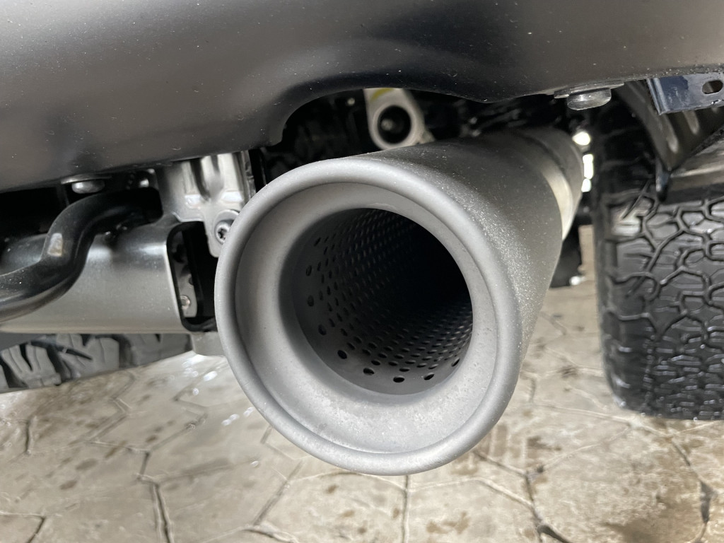 2023 Ford F-150 Raptor R Exhaust Features 