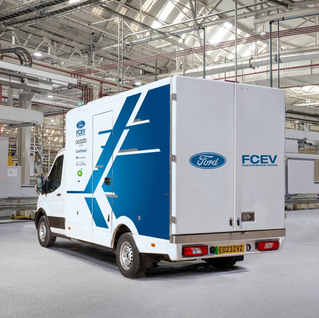 Teste E-Transit com célula de combustível de hidrogênio da Ford (Reino Unido)
