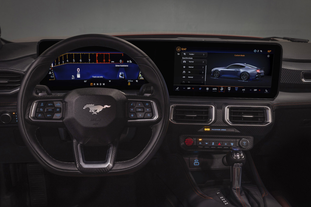 2024 Ford Mustang Track theme and custom mode screen