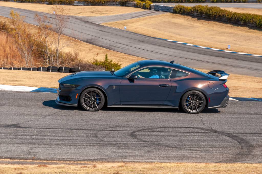 Ford Mustang Dark Horse