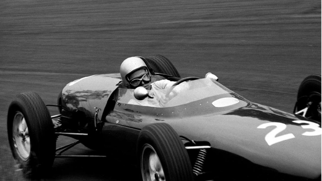 Gary Hocking drives a Rob Walker Lotus 18 in a non-championship race in 1962