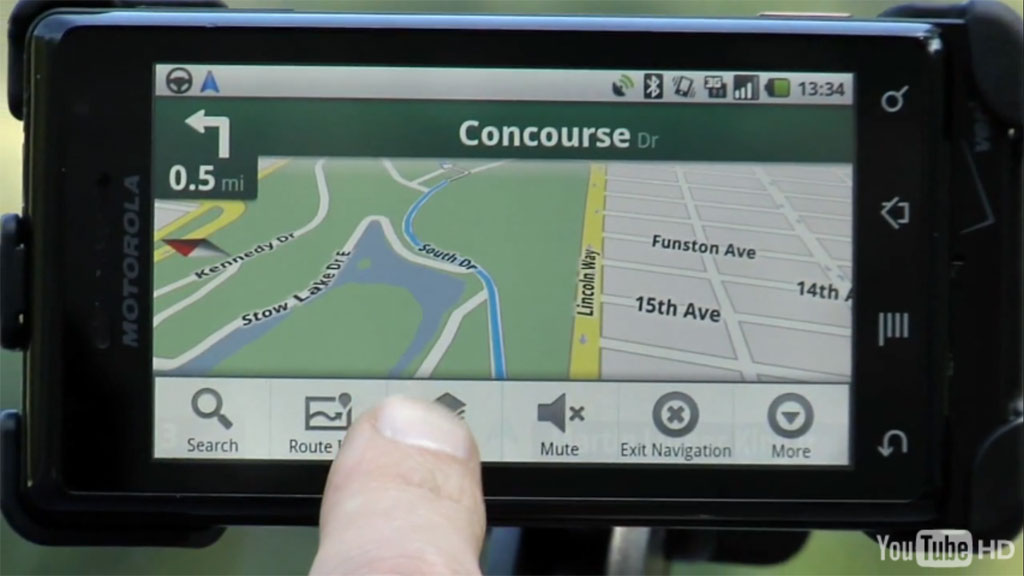Why Isn't Satnav As Simple As Google Maps? Drivers Prefer Phones For Getting Around