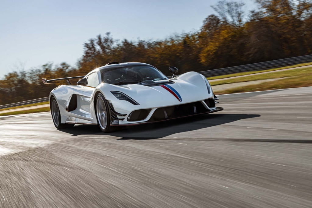 hennessey venom f5 revolution 100871398 l - Auto Recent