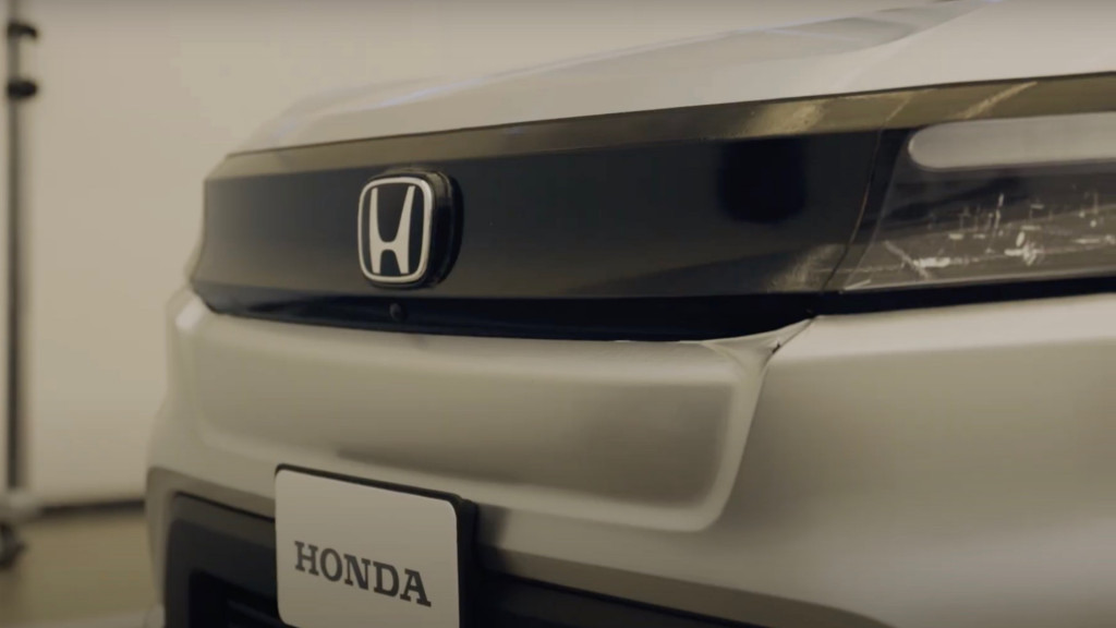 Model tanah liat Honda Prolog