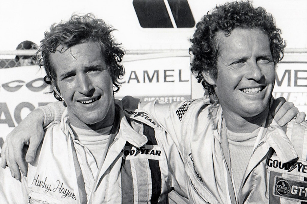 Hurley Haywood (left) with Peter Gregg