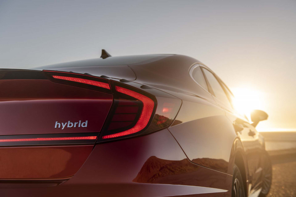 2020 Hyundai Sonata Hybrid