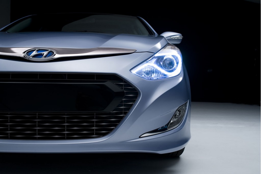 Today at High Gear Media: Sonata Hybrid, Tesla and A Melted Italia lead image
