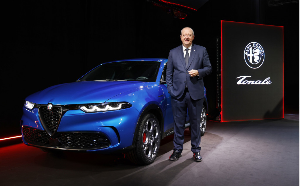 2023 Alfa Romeo Tonale goes plug-in hybrid only in US