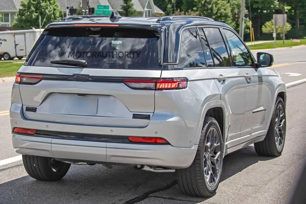 jeep grand cherokee 100935470 l - Auto Recent