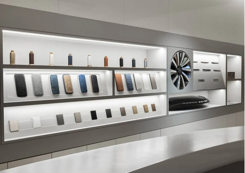 JLR's SV Bespoke personalization service