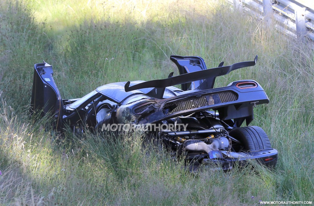 koenigsegg-one1-crash-on-the-nrburgring--image-via-s-baldauf-sb-medien_100558555_l.jpg