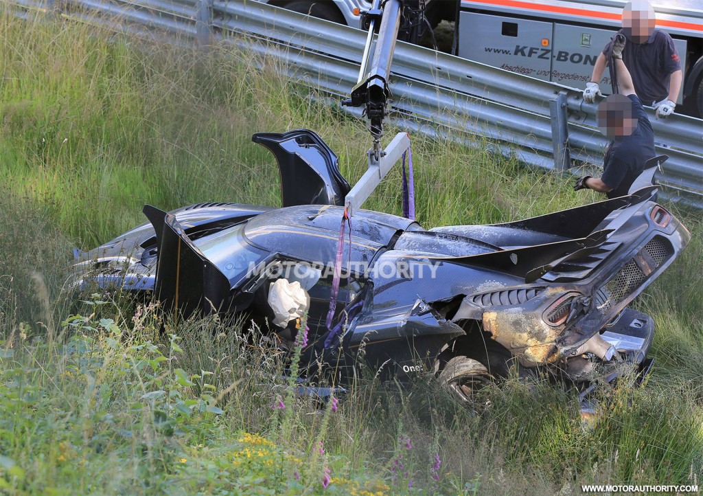 koenigsegg-one1-crash-on-the-nrburgring--image-via-s-baldauf-sb-medien_100558561_l.jpg